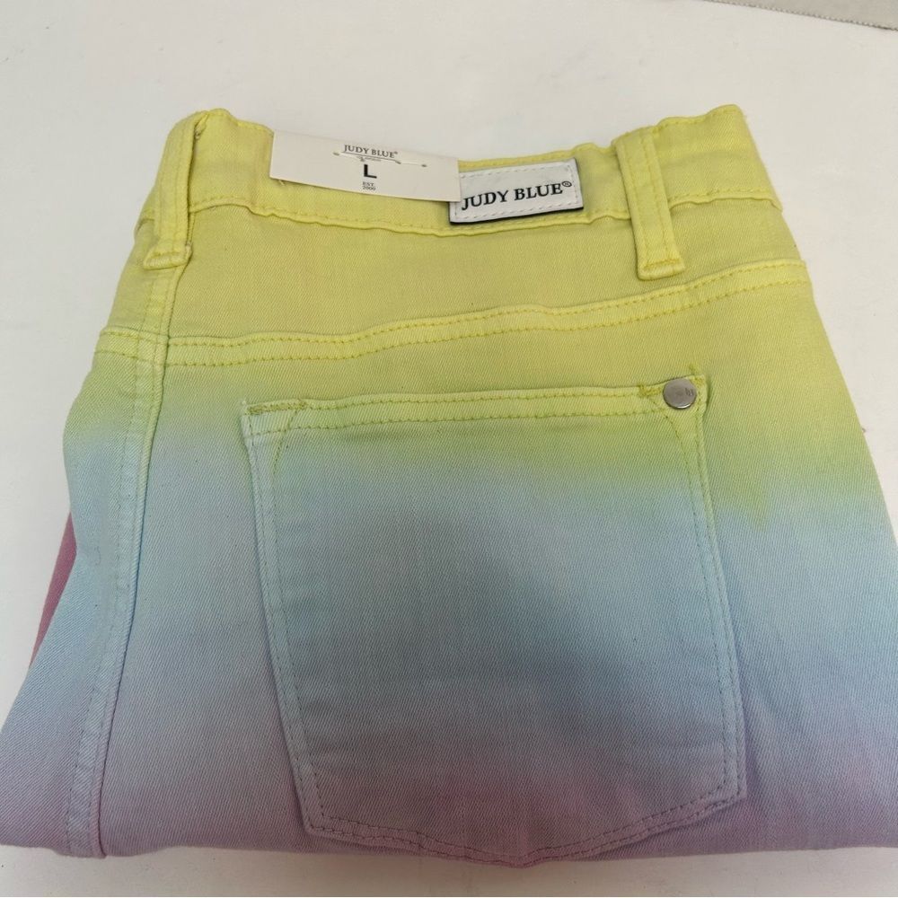 Judy Blue NWT Hi-Rise Dip Dye Cut Off Jean Denim Short Style #150084 Size Large